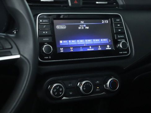 Used 2020 Nissan Versa S image 35