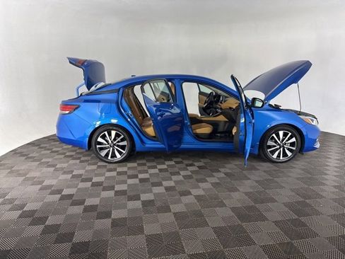 Used 2022 Nissan Sentra SV w/ SV Premium Package image 13