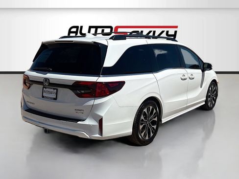 Used 2025 Honda Odyssey Elite image 7