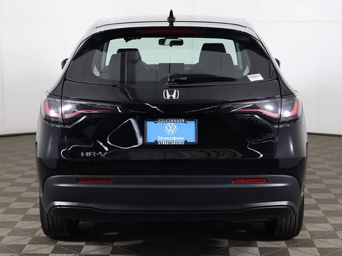 Used 2024 Honda HR-V LX image 9