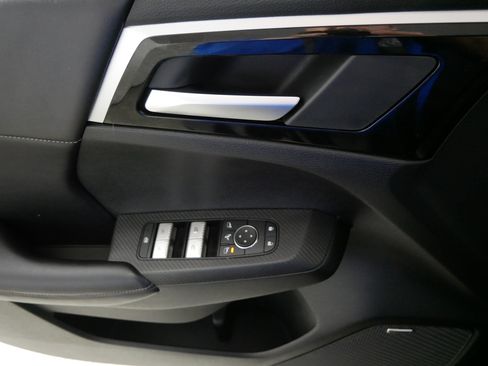 Used 2025 Mitsubishi Outlander SE AWD/4WD image 19