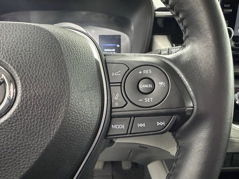 Used 2022 Toyota Corolla Cross LE image 23