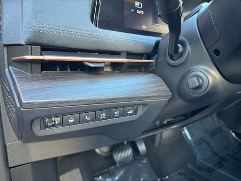 Used 2023 Nissan Ariya image 29