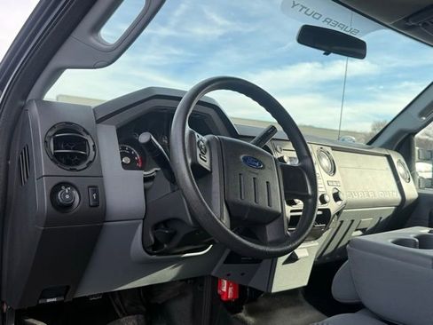 Used 2014 Ford F250 XL w/ Power Equipment Group image 6
