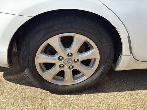 Used 2011 Toyota Camry LE w/ LE Extra-Value Pkg image 10