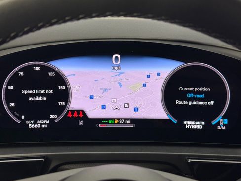 Used 2025 Porsche Cayenne S image 20