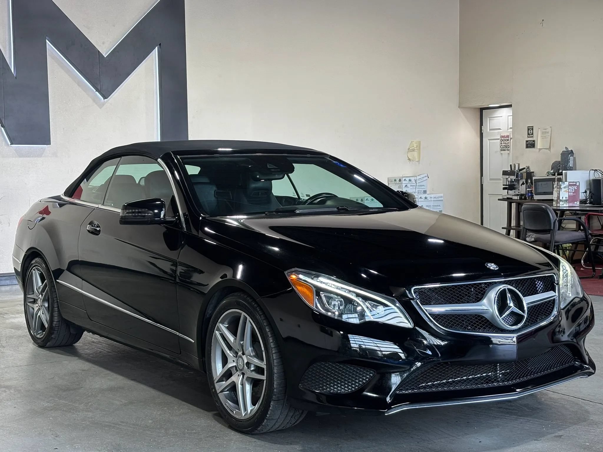 Used 2014 Mercedes-Benz E 350 Cabriolet image 2
