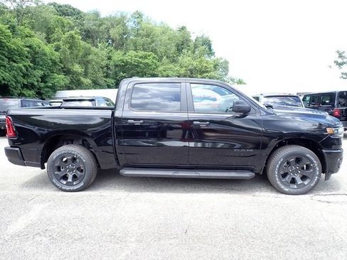 New 2026 RAM 1500 Express AWD/4WD image 9