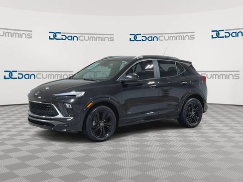 Used 2025 Buick Encore GX Sport Touring FWD image 4