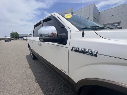 Used 2017 Ford F150 Lariat w/ Equipment Group 502A Luxury AWD/4WD image 11