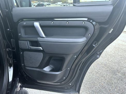 Used 2023 Land Rover Defender 110 V8 image 18