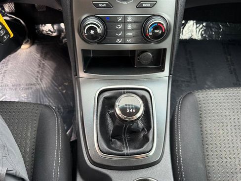 Used 2012 Hyundai Genesis 2.0T image 29