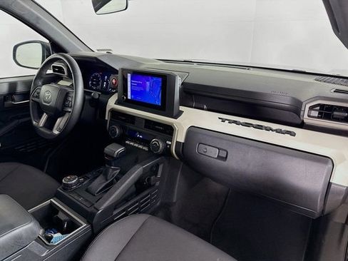 Used 2024 Toyota Tacoma TRD Off-Road AWD/4WD image 32