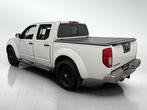 Used 2017 Nissan Frontier SV image 8