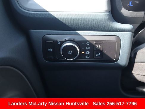 Used 2025 Ford Maverick Lobo image 28