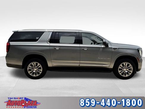 Used 2025 GMC Yukon XL Denali AWD/4WD image 9