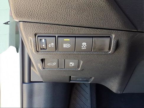 Certified 2026 Toyota Corolla Cross XSE w/ Convenience Package image 17