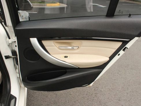 Used 2016 BMW 328i Sedan w/ M Sport Package RWD image 23