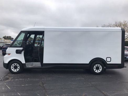 Used 2024 Chevrolet Brightdrop 600 w/ Commercial Equipment Package AWD/4WD image 7