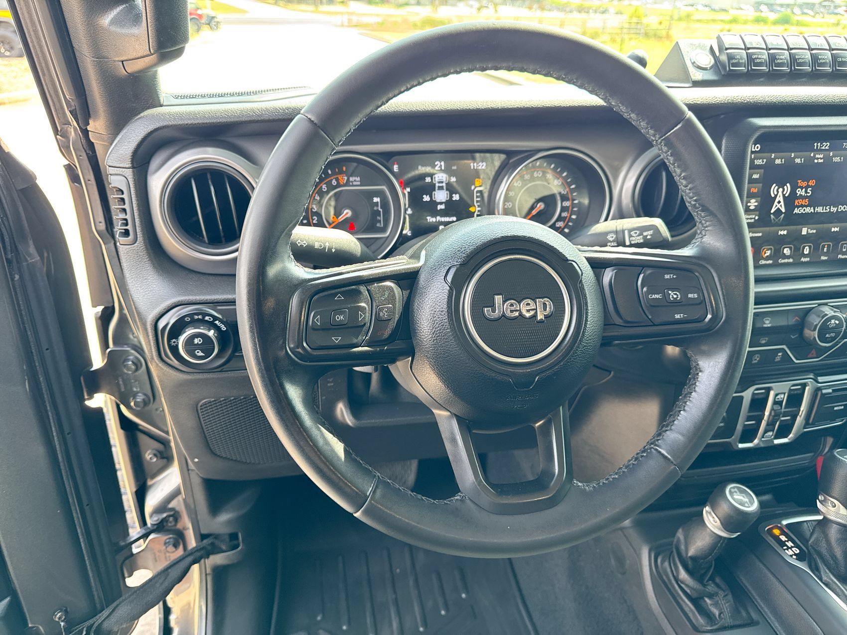 Used 2021 Jeep Gladiator Sport AWD/4WD image 14