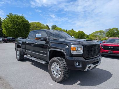 Used 2017 GMC Sierra 2500 Denali w/ Duramax Plus Package