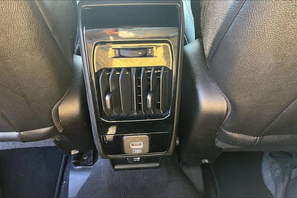 Used 2025 Jeep Compass Limited AWD/4WD image 10