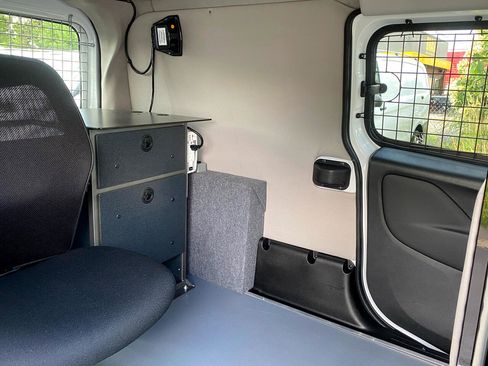 Used 2022 RAM ProMaster City Tradesman w/ Window Group 05 image 7