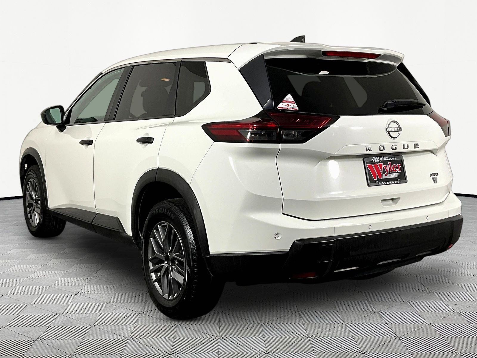 Certified 2024 Nissan Rogue S AWD/4WD image 4