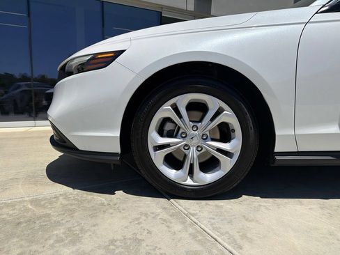 Used 2025 Honda Accord LX image 9
