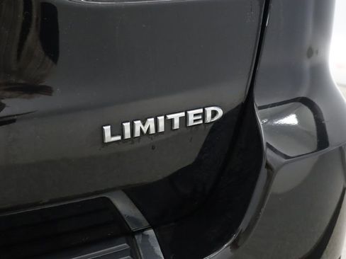 Used 2017 Jeep Grand Cherokee Limited w/ Luxury Group II AWD/4WD image 17