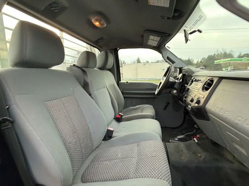 Used 2012 Ford F250 XL w/ Snow Plow Prep Pkg image 31