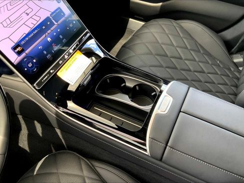 New 2025 Mercedes-Benz S 580 4MATIC Sedan image 11