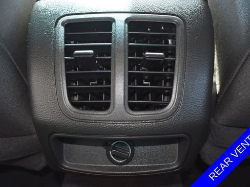 Used 2017 Ford Taurus SEL FWD image 6