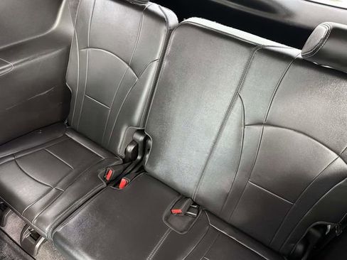 Used 2019 Buick Enclave Avenir w/ Avenir Technology Package AWD/4WD image 33