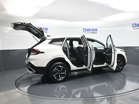 Certified 2023 Kia Sportage LX image 54