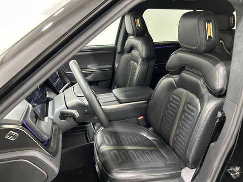 Used 2025 Rivian R1S Adventure AWD/4WD image 20