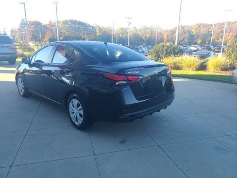 Used 2020 Nissan Versa S image 5