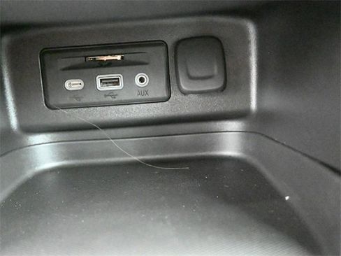 Used 2024 Chevrolet Equinox RS w/ RS Leather Package image 4