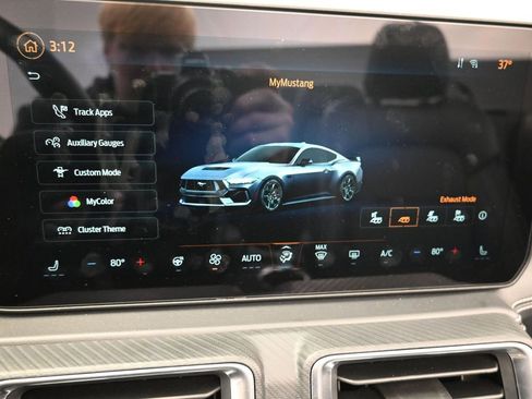 Used 2025 Ford Mustang GT Premium w/ GT Performance Package image 16