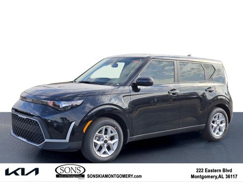 New 2025 Kia Soul LX image 1