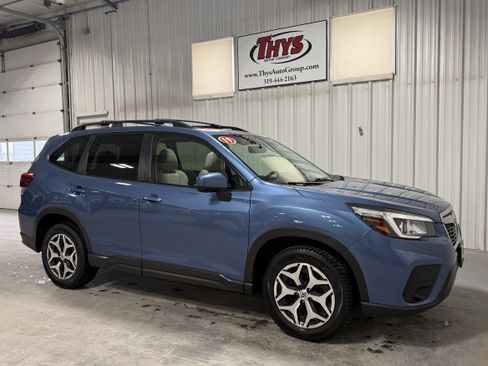 Used 2019 Subaru Forester Premium w/ All-Weather Package image 1