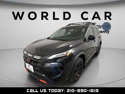 Used 2025 Nissan Rogue SV AWD/4WD image 5