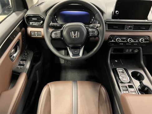 New 2025 Honda Pilot Elite image 17