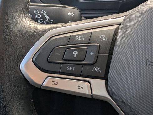 Used 2024 Volkswagen Jetta SE image 23