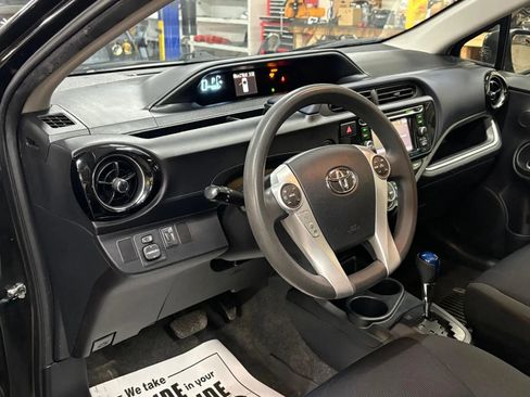 Used 2015 Toyota Prius C Three image 16