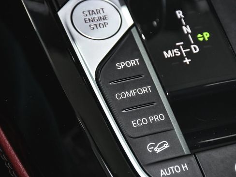 Used 2023 BMW X4 xDrive30i w/ M Sport Package AWD/4WD image 38
