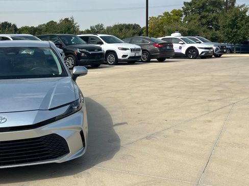 Used 2026 Toyota Camry LE FWD image 3