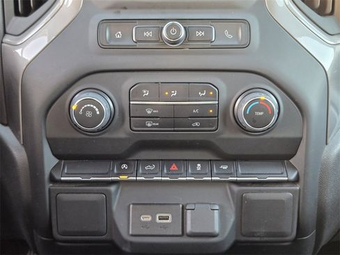 Used 2022 Chevrolet Silverado 1500 Custom w/ Safety Confidence Package image 18