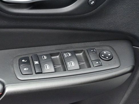 Used 2022 Jeep Cherokee Trailhawk w/ Premium Leather Package AWD/4WD image 13