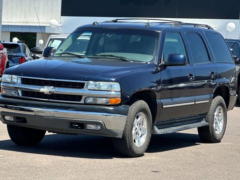 Used 2004 Chevrolet Tahoe LT w/ LT Preferred Equipment Group AWD/4WD image 8